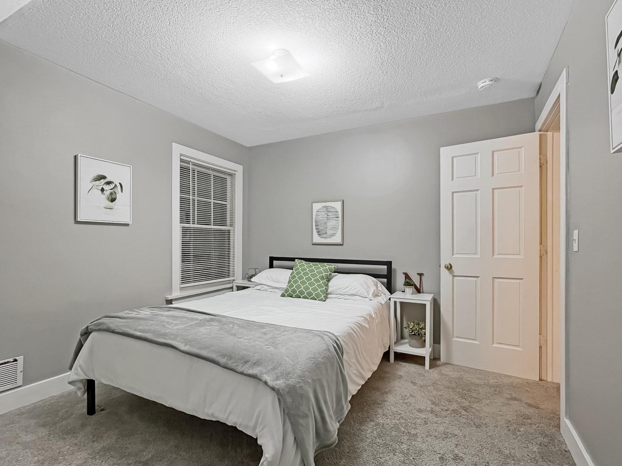 Chic 2Br Duplex Free Parking Near Hospitals Villa Des Moines Bagian luar foto