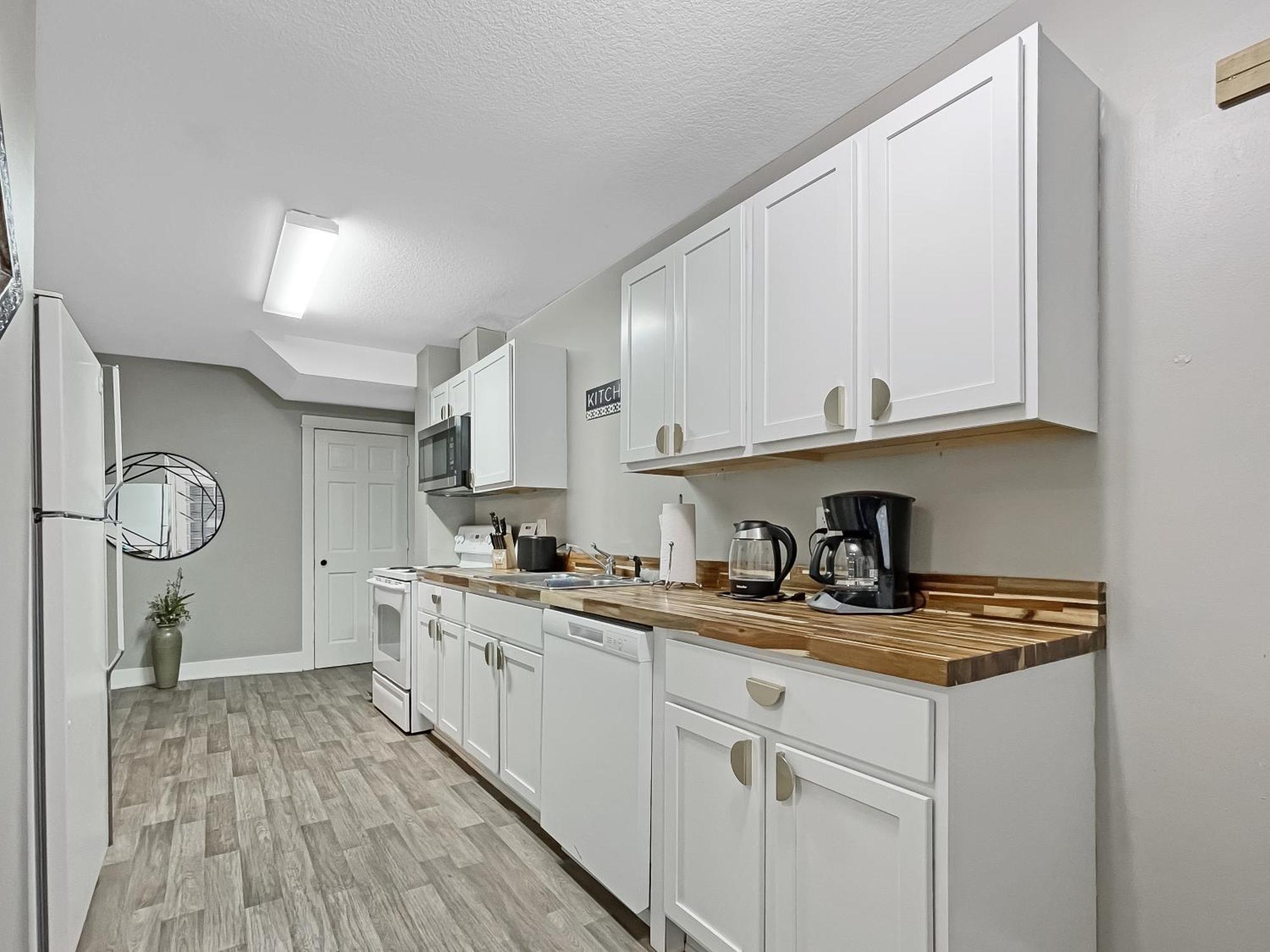 Chic 2Br Duplex Free Parking Near Hospitals Villa Des Moines Bagian luar foto